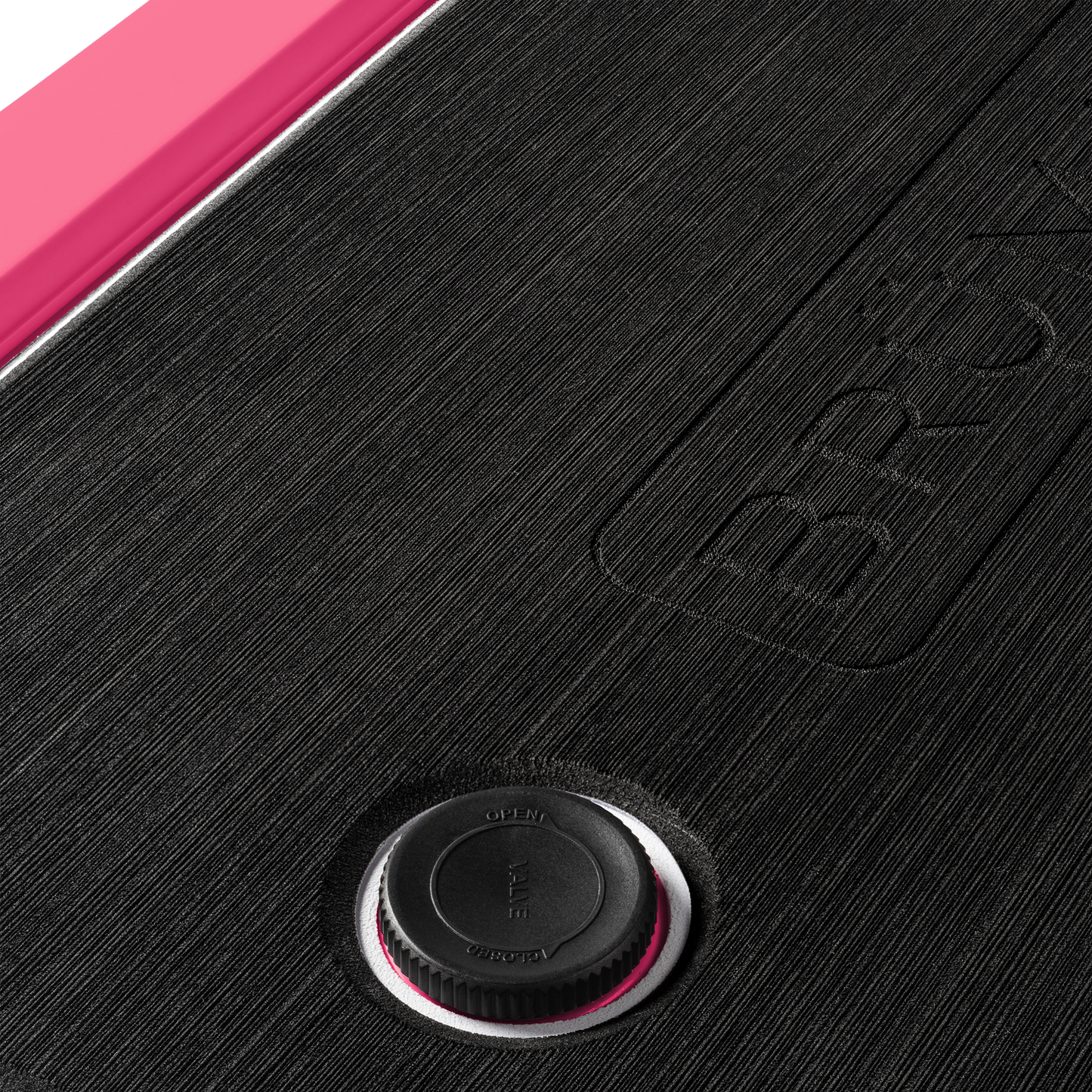 brutank-k9 brutank-55qt-neonpink-vent.png